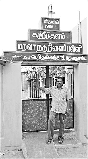 கரிசல் பறவை கழனியூரன் - கே.எஸ். இராதாகிருஷ்ணன்