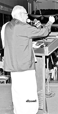 ஹசாரேவை ஆதரிக்கும் நடிகர்கள் கறுப்புப்பணம் வாங்காம நடிக்கட்டும்!