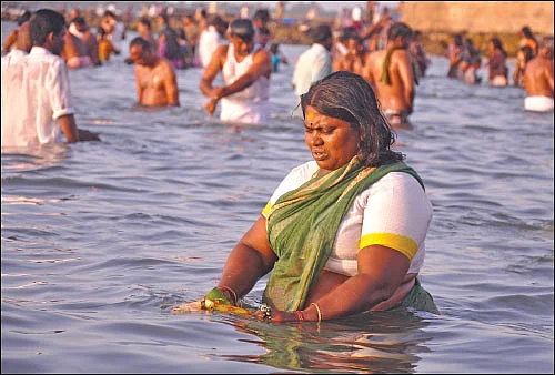 ஆடி அமாவாசை - பித்ரு தோஷம் தீர்க்கும் முன்னோர் ஆராதனை