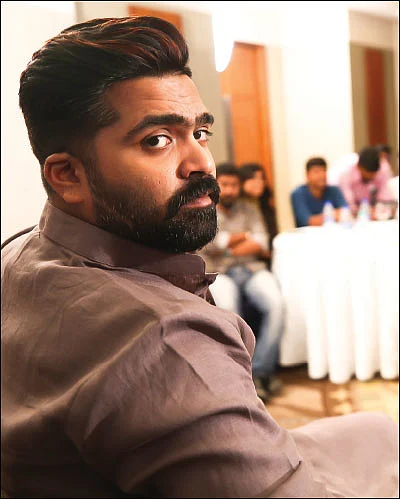 விகடன் பிரஸ்மீட்: “எங்கப்பா மாதிரி இருக்கக்கூடாதுன்னு நெனச்சேன்!” - சிம்பு
