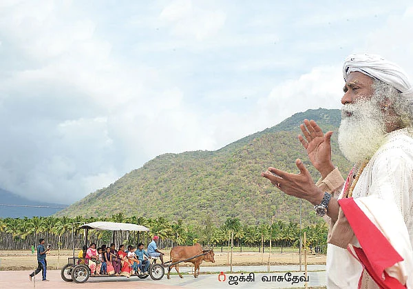 ஈஷா மையக் கட்டடங்களுக்கு அவசர அனுமதி... அடிபணிந்தார்களா அரசு அதிகாரிகள்?