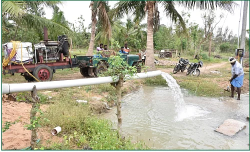 பயிற்சி... நெகிழ்ச்சி... ‘மீண்டு எழுவோம்!’ - தெம்பாகும் தென்னை விவசாயிகள்