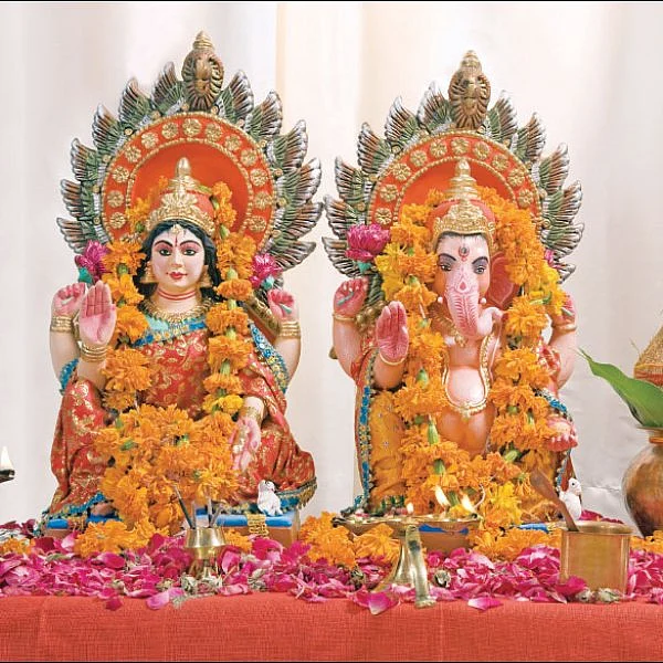 கேள்வி பதில் - கோபுரத்தைத் தரிசித்தால் போதுமா?