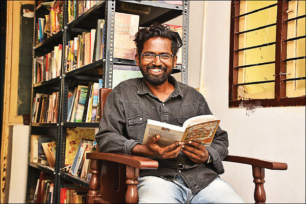 “புத்தகக் கிறுக்கு எப்போதும் தெளியாது” - வரவனை செந்தில்