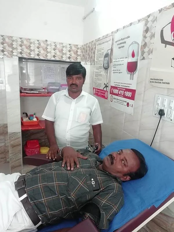 `தாய்மாமன் ஸ்தானத்துல பார்க்கப்போறோம்’ - கர்ப்பிணிக்கு ரத்தம் கொடுத்த கரூர் சகோதரர்கள் நெகிழ்ச்சி!