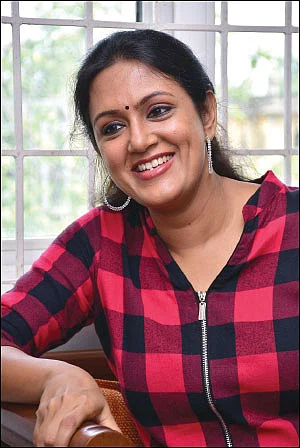 முதன்முதலாக...