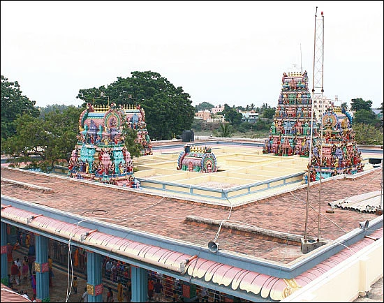 பெரியபாளையமாம் பேரரசி ஆலயமாம்!