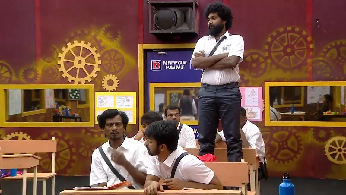 "ப்ளீஸ் ஷாரிக் புரிஞ்சுக்கோ..!" பெஸ்ட் ஃப்ரெண்டுக்காக கலங்கிய ஐஸ்வர்யா #BiggBossTamil2