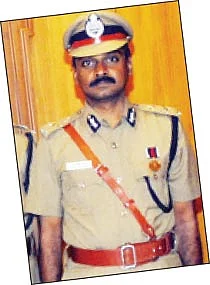 விஸ்வநாதன்>> வழக்கும்... வாபஸும்!