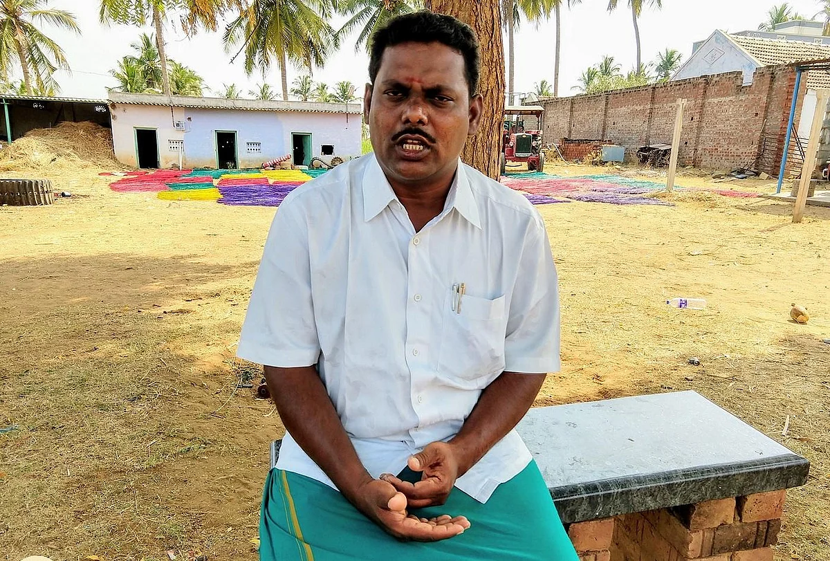 ``அம்மா இருந்திருந்தால், இது நடந்திருக்குமா?'' - சீறும் செம்மலையிடம் அடிவாங்கிய அ.தி.மு.க. பிரமுகர்