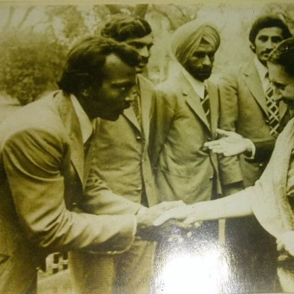 `வேர்ல்டு கப் வின்னர்...ஒலிம்பிக் மெடலும் இருக்கு.. என்ன புண்ணியம்?!’ -அன்சங் ஹீரோ பிலிப்ஸ்