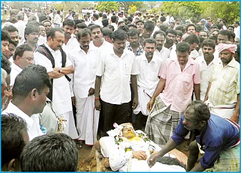 வெட்டு வாங்கிய பிறகும் திருப்பித் தாக்கிய வெள்ளைச்சாமி!