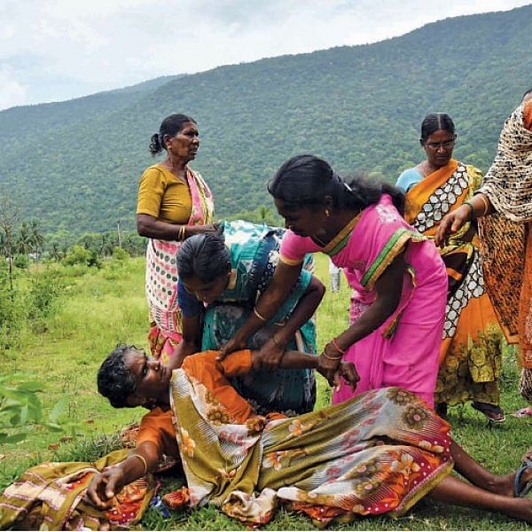 வெசத்தைக் கொடுத்துட்டு நெலத்தை எடுத்துக்கோங்க! - சேலம் விவசாயக் குடும்பங்களின் கண்ணீர்
