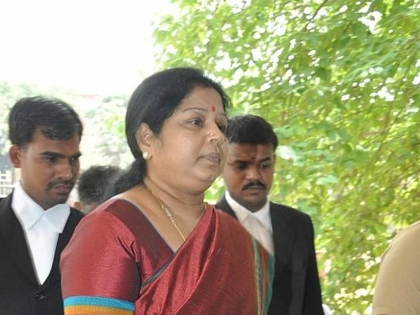 முடிவடைந்தது நான்கு ஆண்டுச் சிறைத் தண்டனை! - சசிகலாவைத் தொடர்ந்து விடுதலையானார் இளவரசி