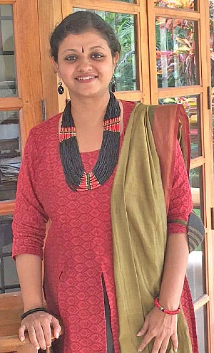 சுற்றுச்சூழலைக் காக்கும் காகித பேனா... கேரளாவில் புது முயற்சி!