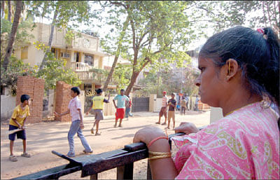 ஒரு தெய்வம் தந்த பூவே !