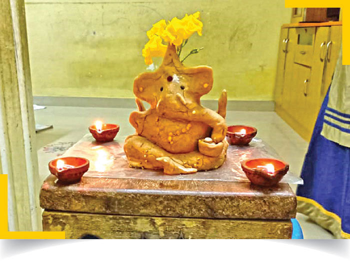 ஆனைமுகனுக்கு தீபக் கொண்டாட்டம்!