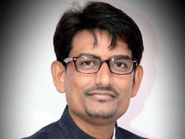 குஜராத் தேர்தல்: ஹர்திக் பட்டேல், ஜிக்னேஷ் மேவானி வரிசையில்... யார் இந்த அல்பேஷ் தாகூர்? 