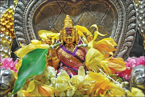வாசகர் இறையனுபவம் - ‘கண்ணீரில் நீராட்டினேன் அன்னையை...’
