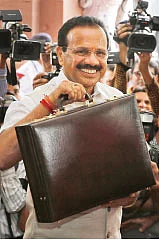 ரயில்வே பட்ஜெட் 2014 :இனி ரயில் கட்டணம் ஏறியிறங்கும்!