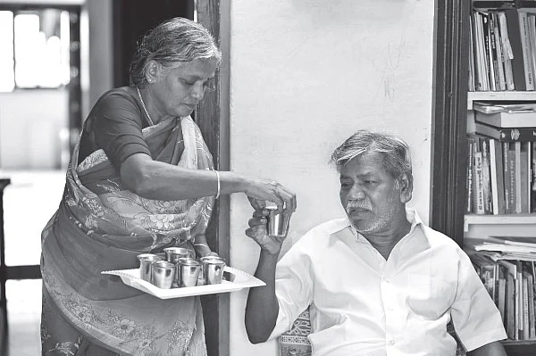 "திராவிட இயக்கங்களைக் கலைத்துவிடலாம்!”
