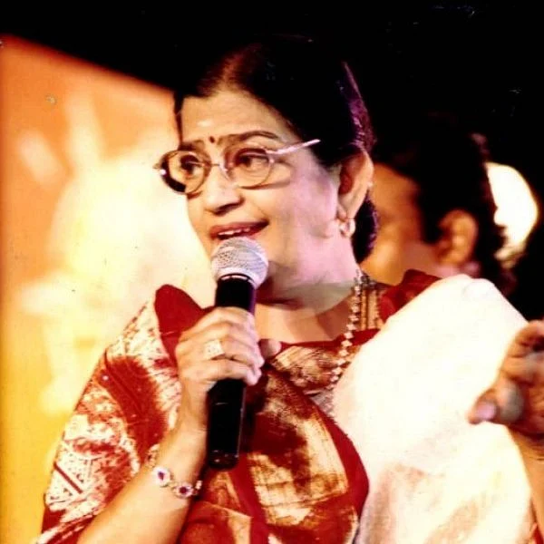 ``இரவு 12 மணிக்குத்தான் உற்சாகத்துடன் பாடுவேன்!" - நினைவுகள் பகிரும் பி.சுசீலா
