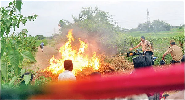 கதிராமங்கலம்... கதறிய மக்கள்... கலவரத்தைத் தூண்டிய காவல்துறை!