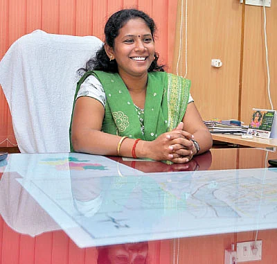 சாட்டை எடுக்கும் சாந்தி... ஓர் அதிரடி ஆர்.டி.ஓ !