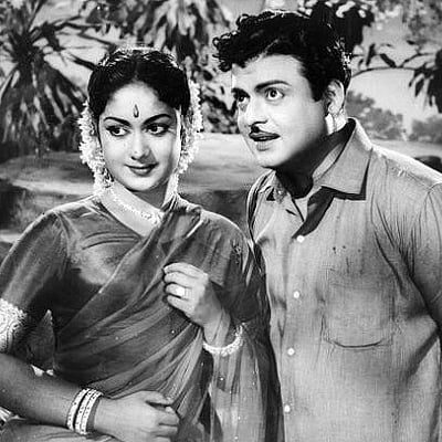 மக்களைக் கவர்ந்தவரின் மரணம் சொன்ன செய்தி! #சாவித்திரி எனும் இறைவி! | Savitri  's life history coming into silver screen - Vikatan