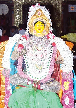 ‘அம்மன் அருளால் தீர்வு கிடைக்கும்’