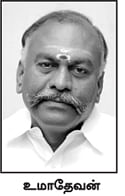 சிதம்பரம் பிரதமர் ஆவதை தடுக்கப் பாக்குறாங்க!
