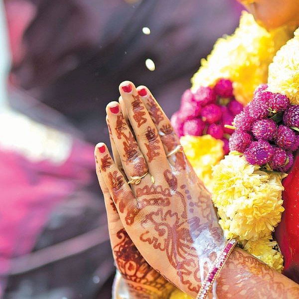 நிலவைக் காட்டி அமுது ஊட்டி - 13