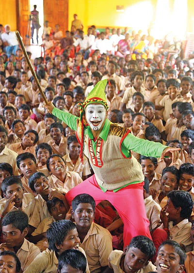 கடல் பூதம் தந்த மகிழ்ச்சி!