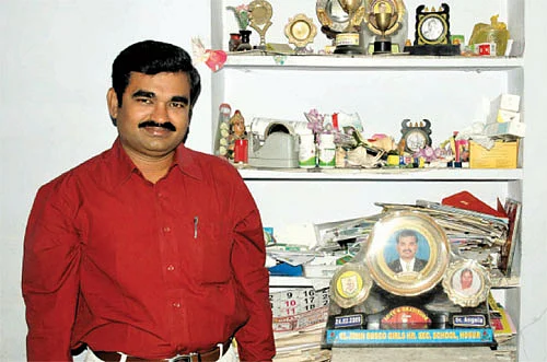 43 வயது... 40 டிகிரிகள்!