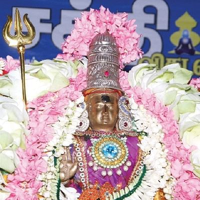 “புண்ணியம் சேர்க்கும் விளக்கு பூஜை!”