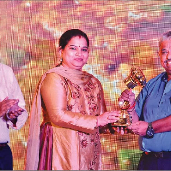 விருது... விருந்து....விழா!