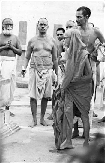 கயிலை... காலடி... காஞ்சி! - 23 - ‘ஒரு தார்ல 1008 பழம் இருக்கறதை பார்த்திருக்கியோ?’