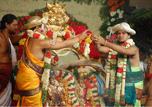சிந்தை மகிழ்விக்கும் சித்திரை!