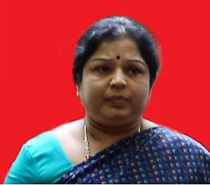 மிஸ்டர் கழுகு - கஜானாவுக்கு லாக், தினகரனுக்கு செக்! - பின்னணியில் இளவரசி குடும்பம்