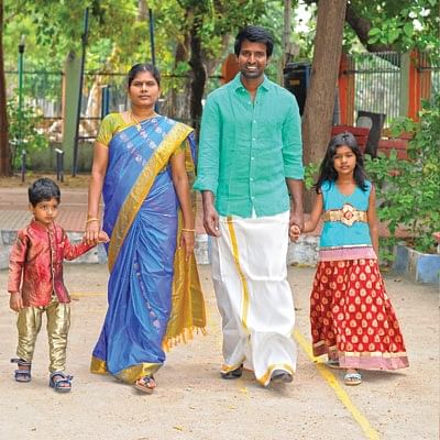 “அப்பா.. நீ தமிழ்லயே பேசுப்பா!”