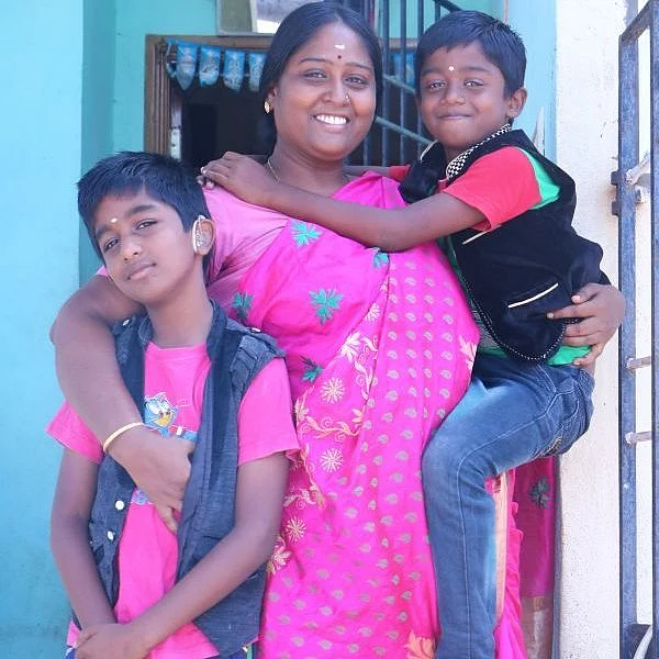 ``எனக்குக் கோபம் வந்தா... உடனே ஒரு தட்டுல சோத்தைப் போட்டுக் கொடுத்துடுவாக!" `கடைக்குட்டி சிங்கம்' தீபா