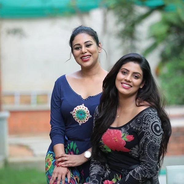 இனியா - தாரா சகோதரிகளின் லேட்டஸ்ட் ஸ்டில்ஸ்.... படங்கள்: சொ.பாலசுப்ரமணியன்