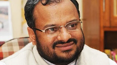 பாலியல் புகாரில் சிக்கிய பிஷப் 3 நாள் விசாரணைக்குப் பின் கைது!