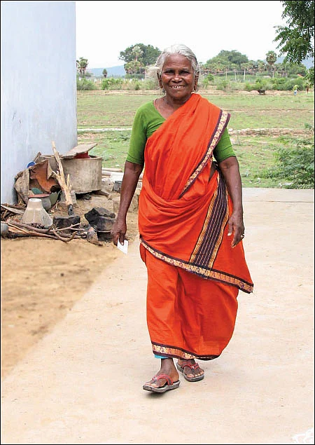 புள்ளைகளை மதுக்கடைக்கு அனுப்புறதா வளர்ச்சி?