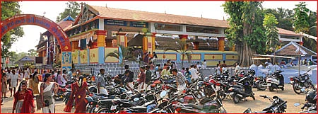கேரளாவில்... மதுரை மீனாட்சி!