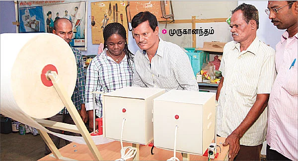 உயரவைத்த ஒரு ரூபாய் நாப்கின்!