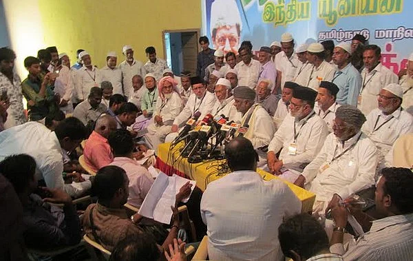 ஜெயலலிதா தமிழக அரசை கட்டுப்பாட்டில் வைக்க தவறிவிட்டார்: காதர்மொய்தீன் குற்றச்சாட்டு!