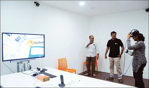 டெக்ஜாம்பவான்கள்! - #LetStartup - வேலை ரெடி... நீங்க ரெடியா..?