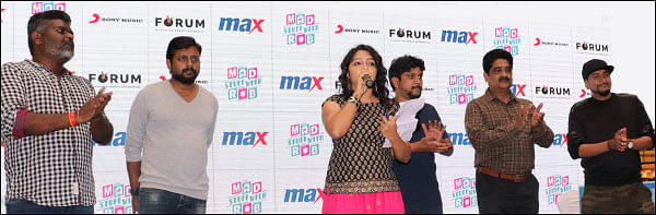 MAD ராப் + சுட்டீஸ் maxஸிமம் என்ஜாய்!