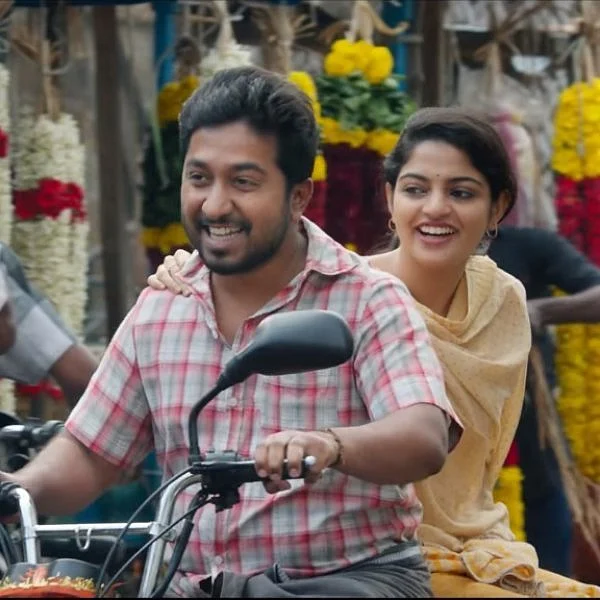 வினித்-சீனிவாசன்; அப்பா மகன் காம்போ கவர்கிறதா? `அரவிந்தன்டே அதிதிகள்’ படம் எப்படி? #AravindanteAthidhikal